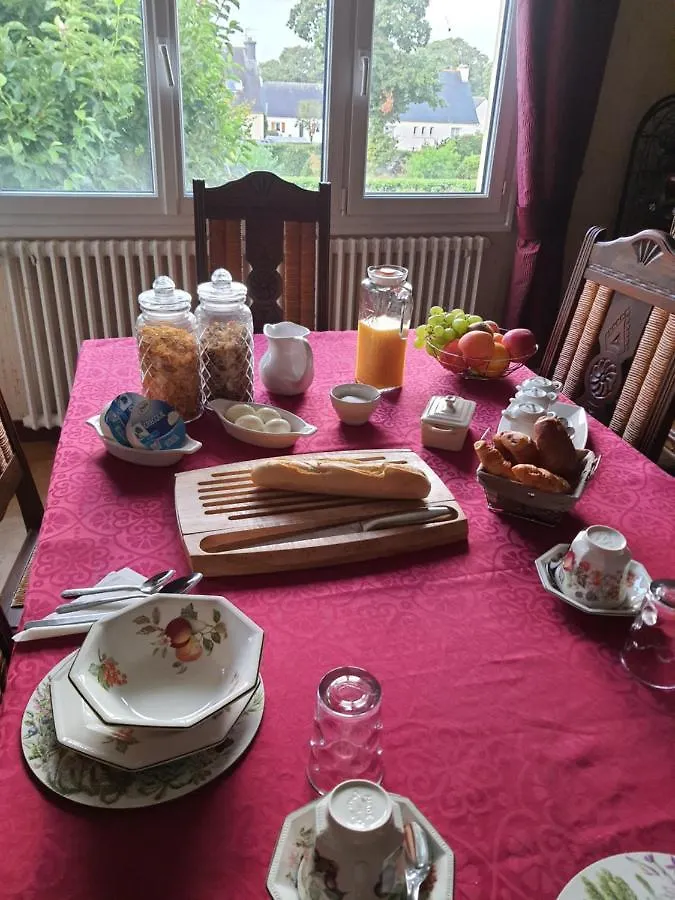 Bed and Breakfast Chez Nous à Mael-Carhaix Couette-café