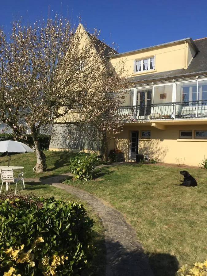 Chez Nous Bed and Breakfast Mael-Carhaix