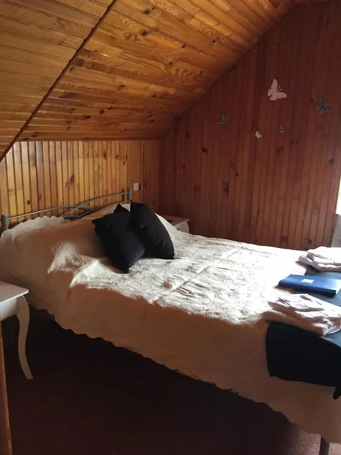 Chez Nous Bed and Breakfast Mael-Carhaix