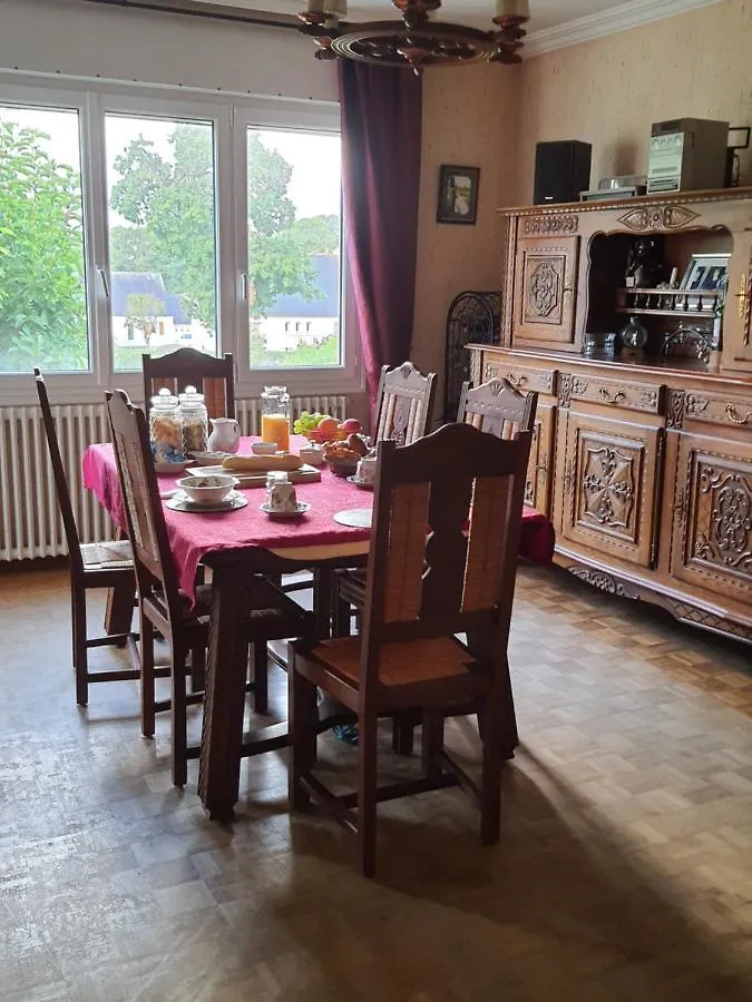 Chez Nous Bed and Breakfast Mael-Carhaix 0*,  Γαλλία